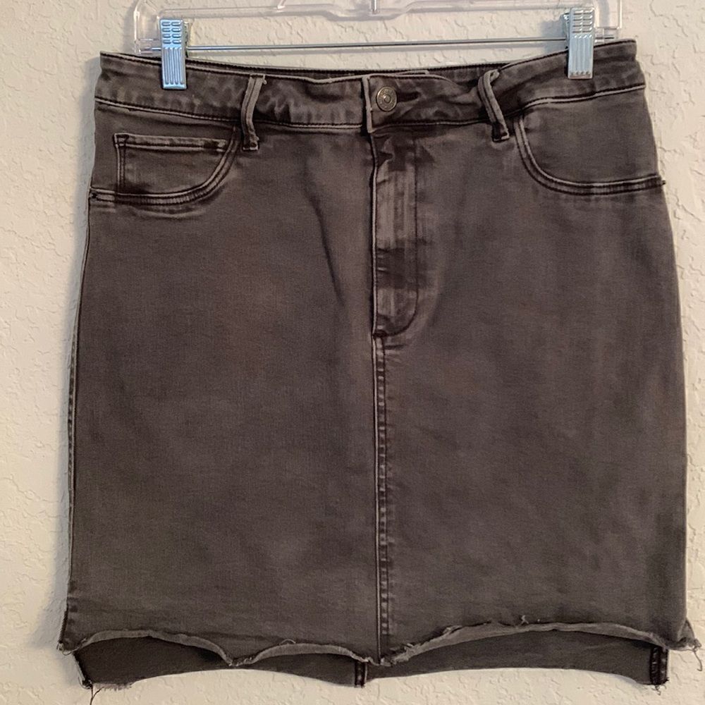 Abercrombie & Fitch Grey Denim Skirt Raw Hem. Size 30